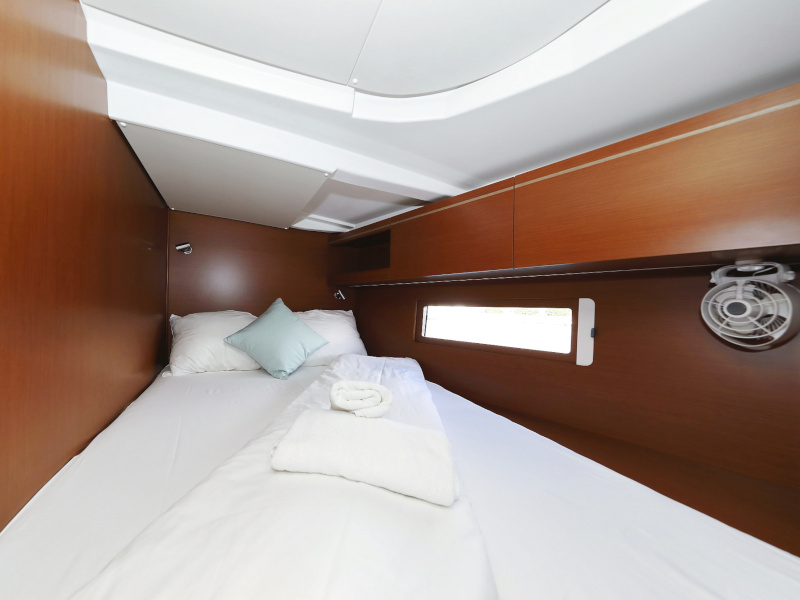 Oceanis 51.1 — photo 17
