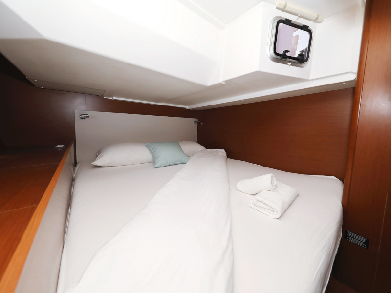 Oceanis 51.1 — photo 32