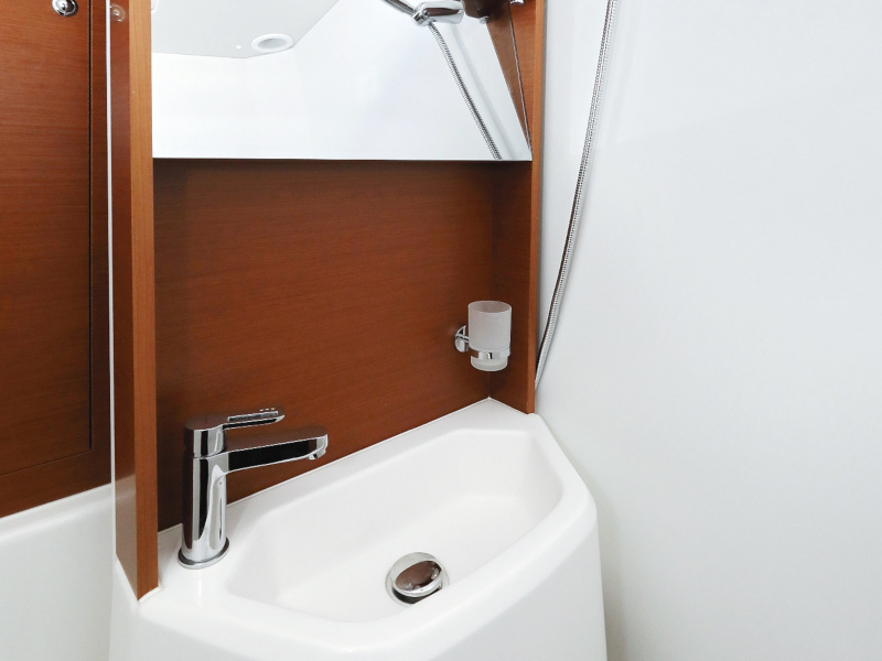 Oceanis 51.1 — photo 33