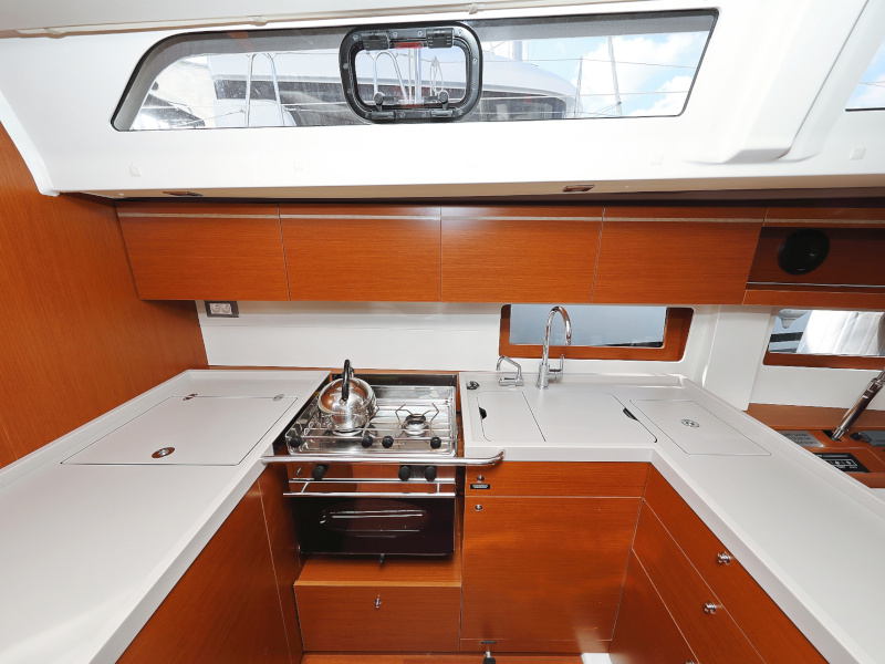 Oceanis 51.1 — photo 98