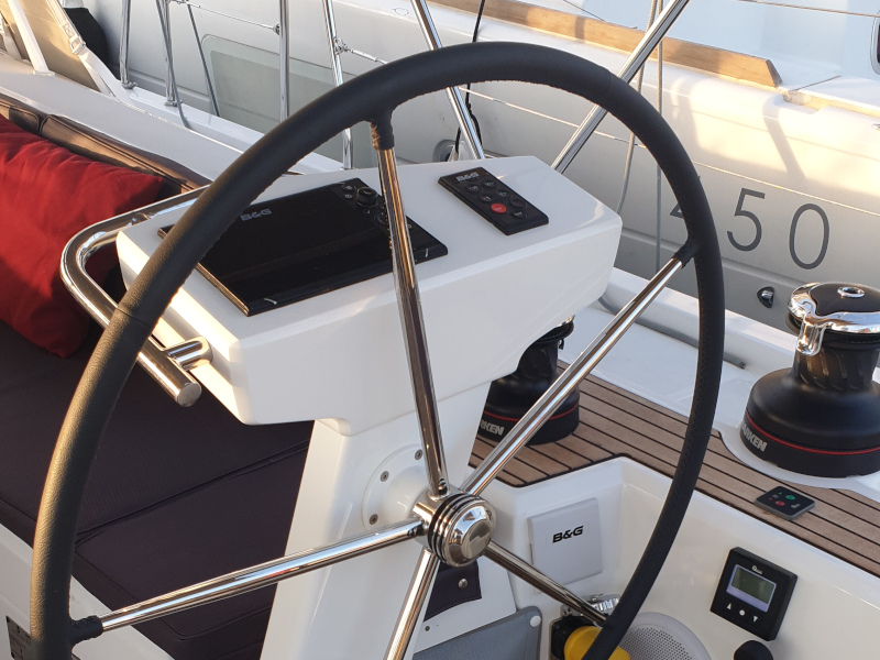 Oceanis 51.1 — photo 101