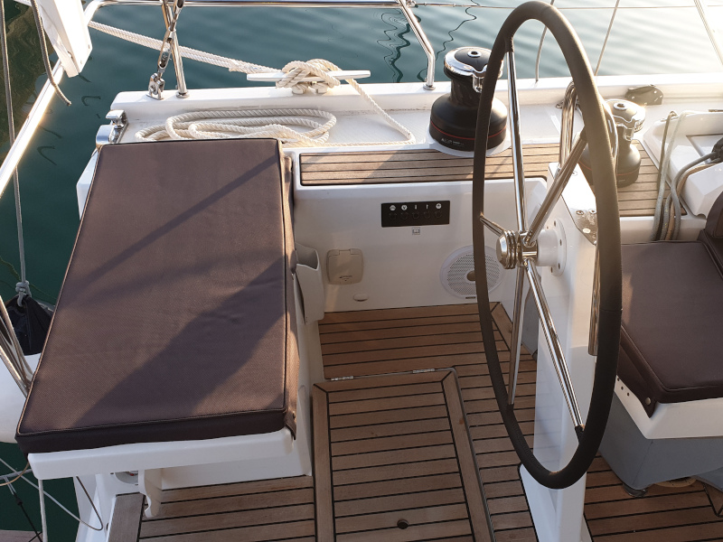 Oceanis 51.1 — photo 92
