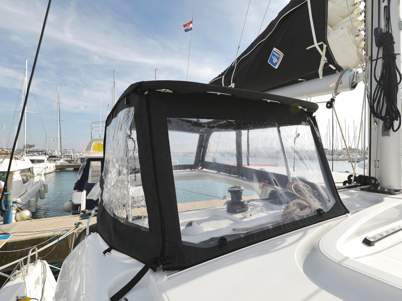 Lagoon 40 — photo 14