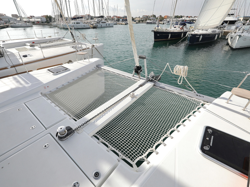Lagoon 40 — photo 29