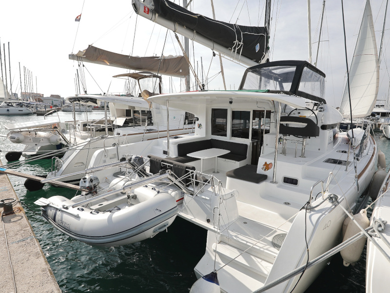 Lagoon 40 — photo 30