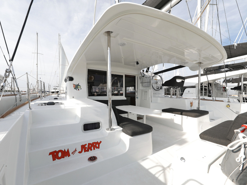 Lagoon 40 — photo 26