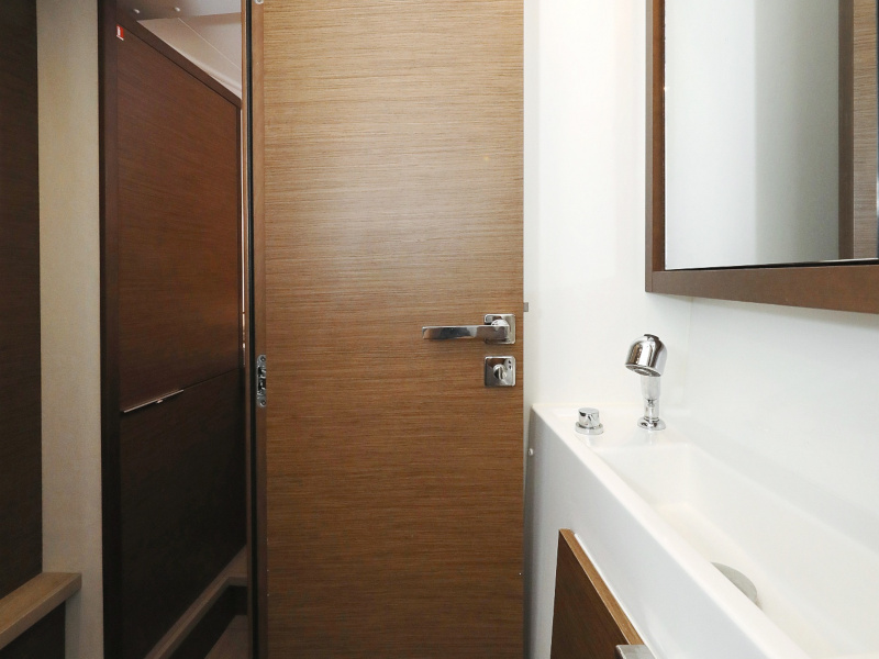 Lagoon 40 — photo 31