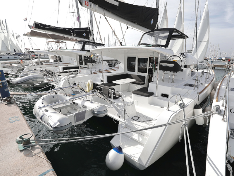 Lagoon 40 — photo 25