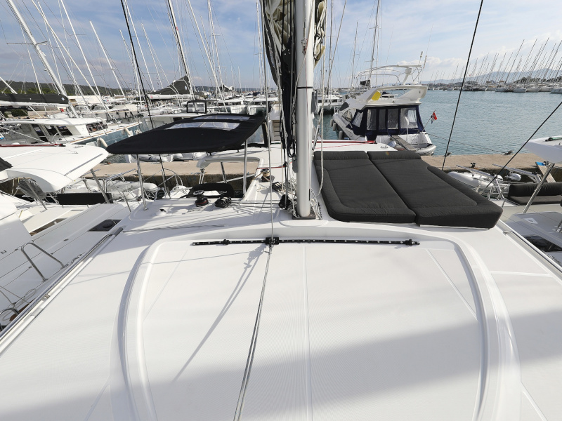 Lagoon 40 — photo 36