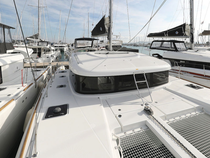 Lagoon 40 — photo 19