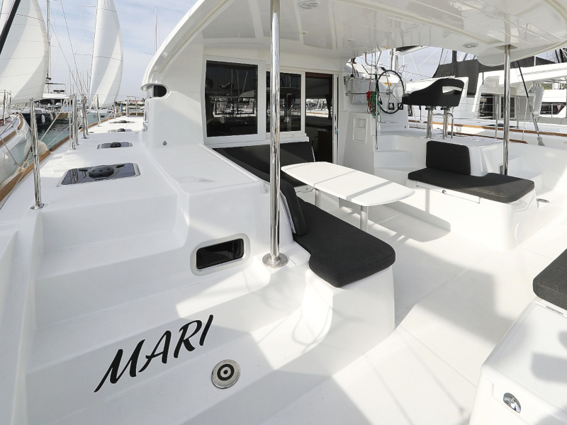Lagoon 40 — photo 24