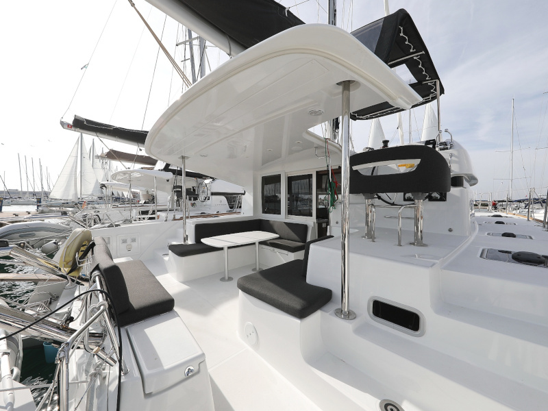 Lagoon 40 — photo 20