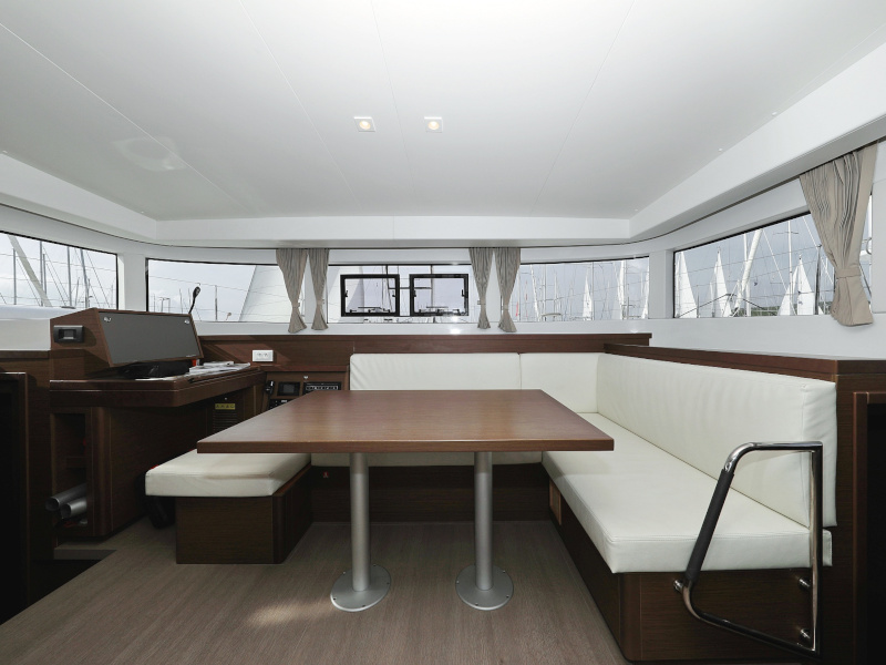 Lagoon 40 — photo 28