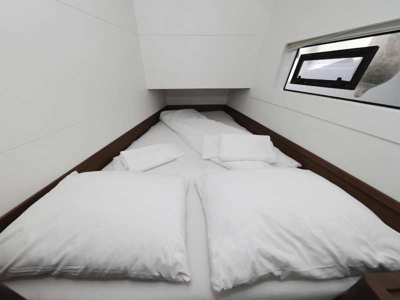 Lagoon 40 — photo 16
