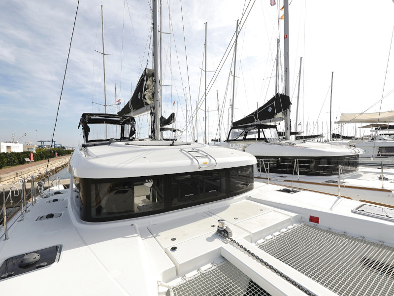 Lagoon 40 — photo 16