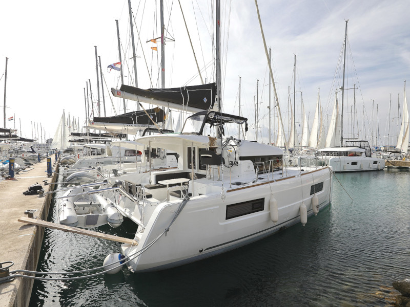 Lagoon 40 — photo 50