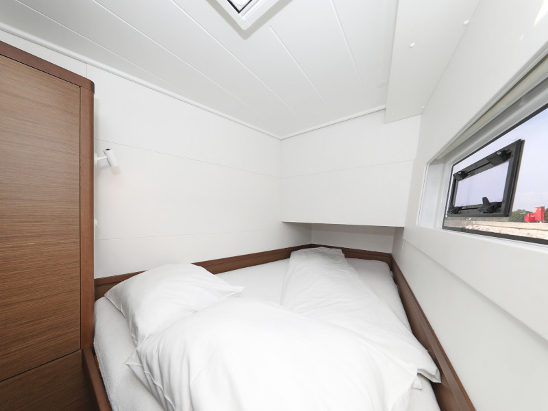 Lagoon 40 — photo 25