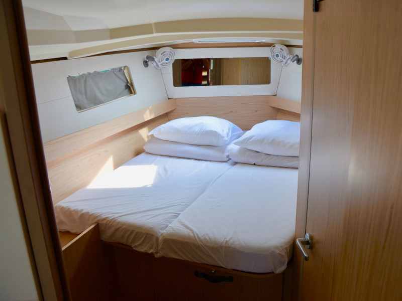 Oceanis 41.1 — photo 9