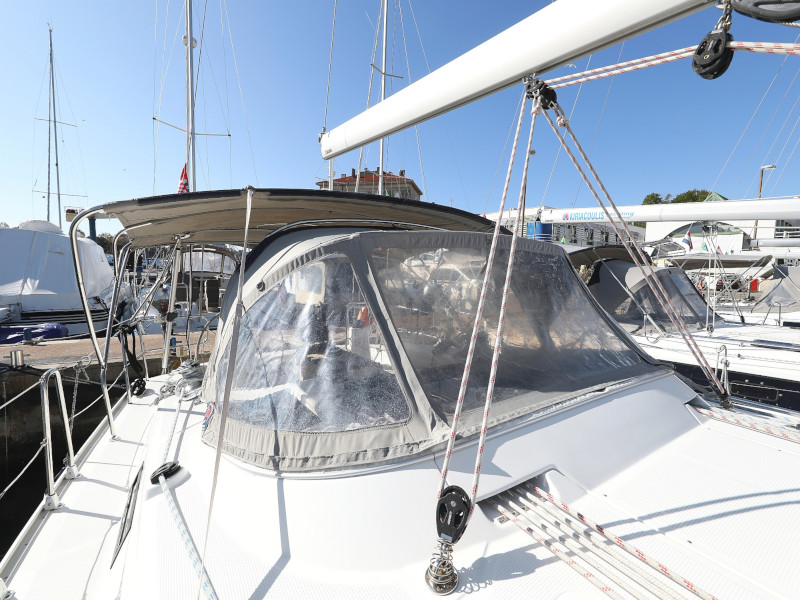 Bavaria Cruiser 40 — photo 28