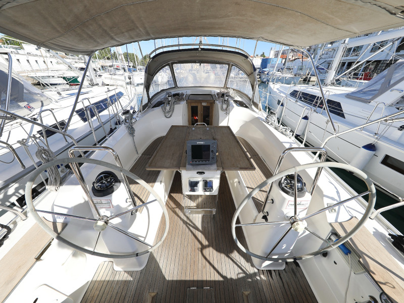 Bavaria Cruiser 40 — photo 48