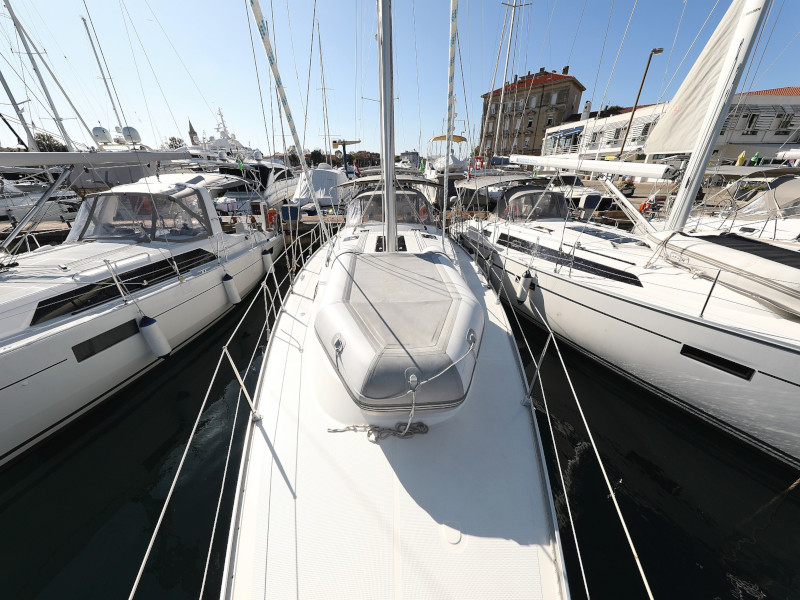 Bavaria Cruiser 40 — photo 36