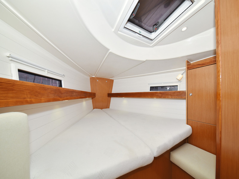 Bavaria Cruiser 40 — photo 8