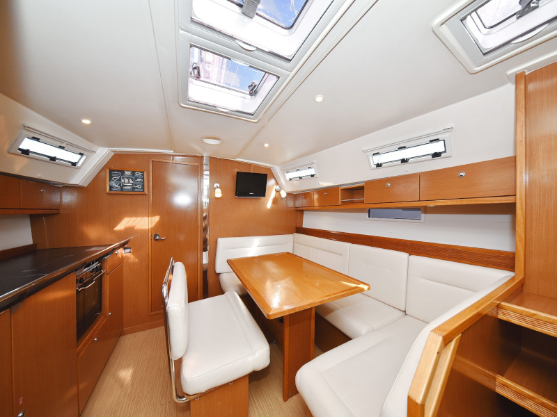 Bavaria Cruiser 40 — photo 54