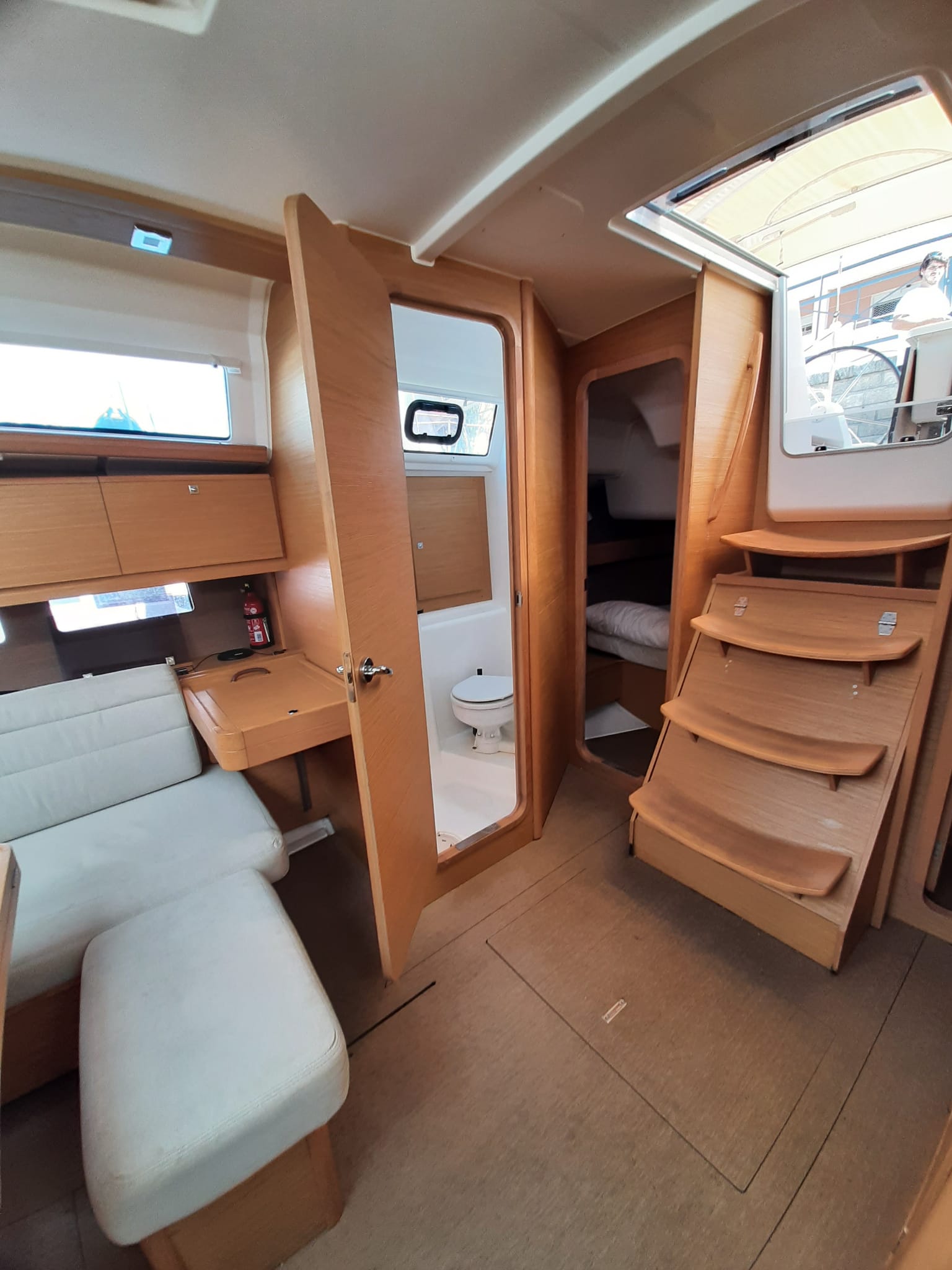 Dufour 382 Grand Large — photo 9