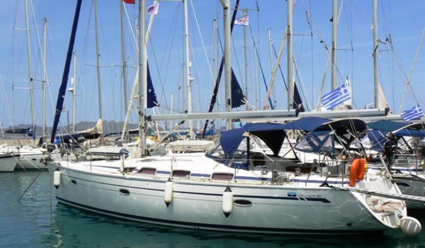 Bavaria 43 Cruiser — photo 11