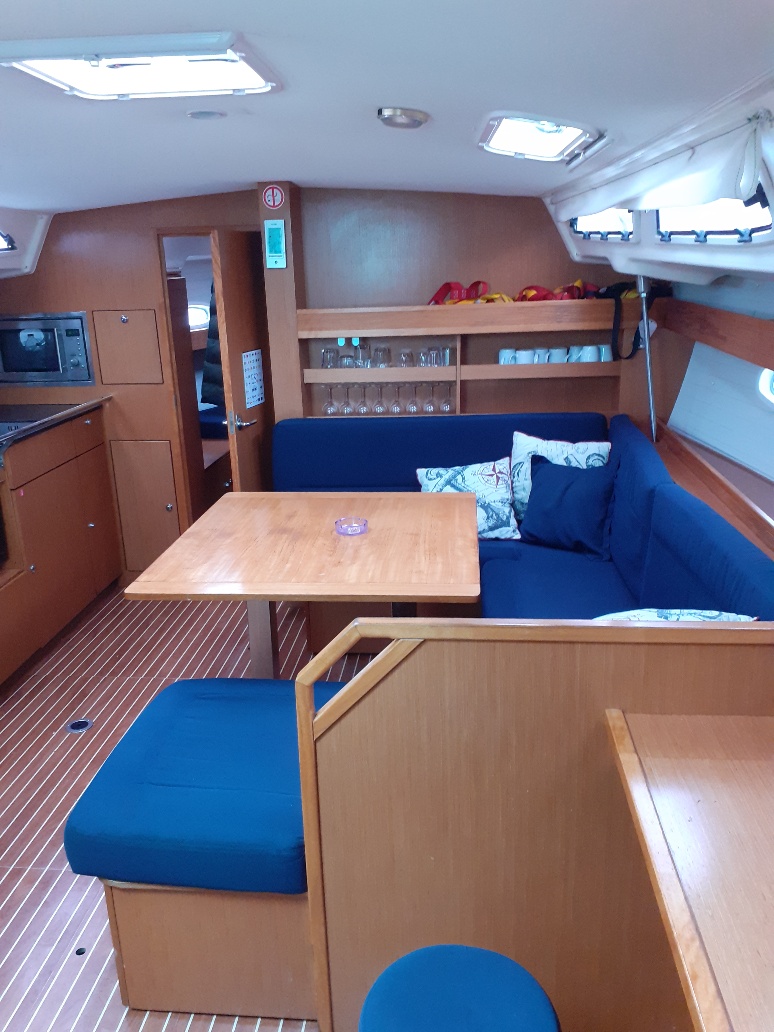Bavaria 43 Cruiser — photo 6