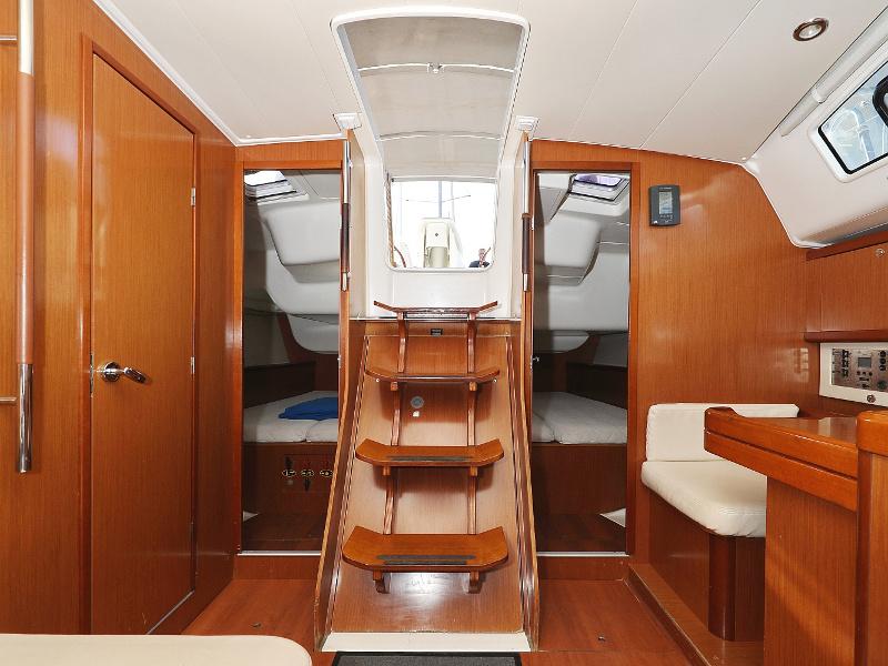 OCEANIS 40 (3 CAB) — photo 353