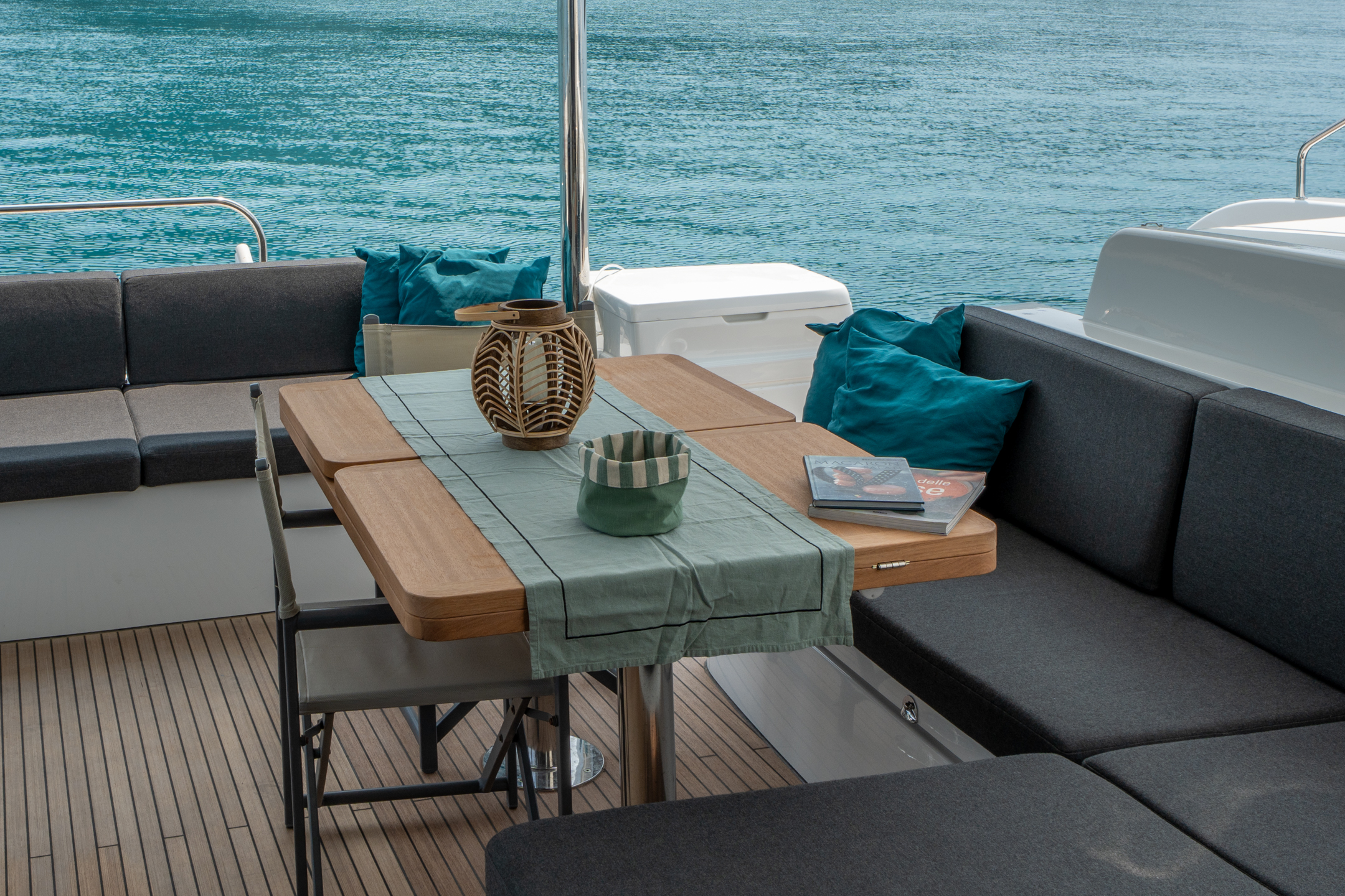 Lagoon 51 — photo 11