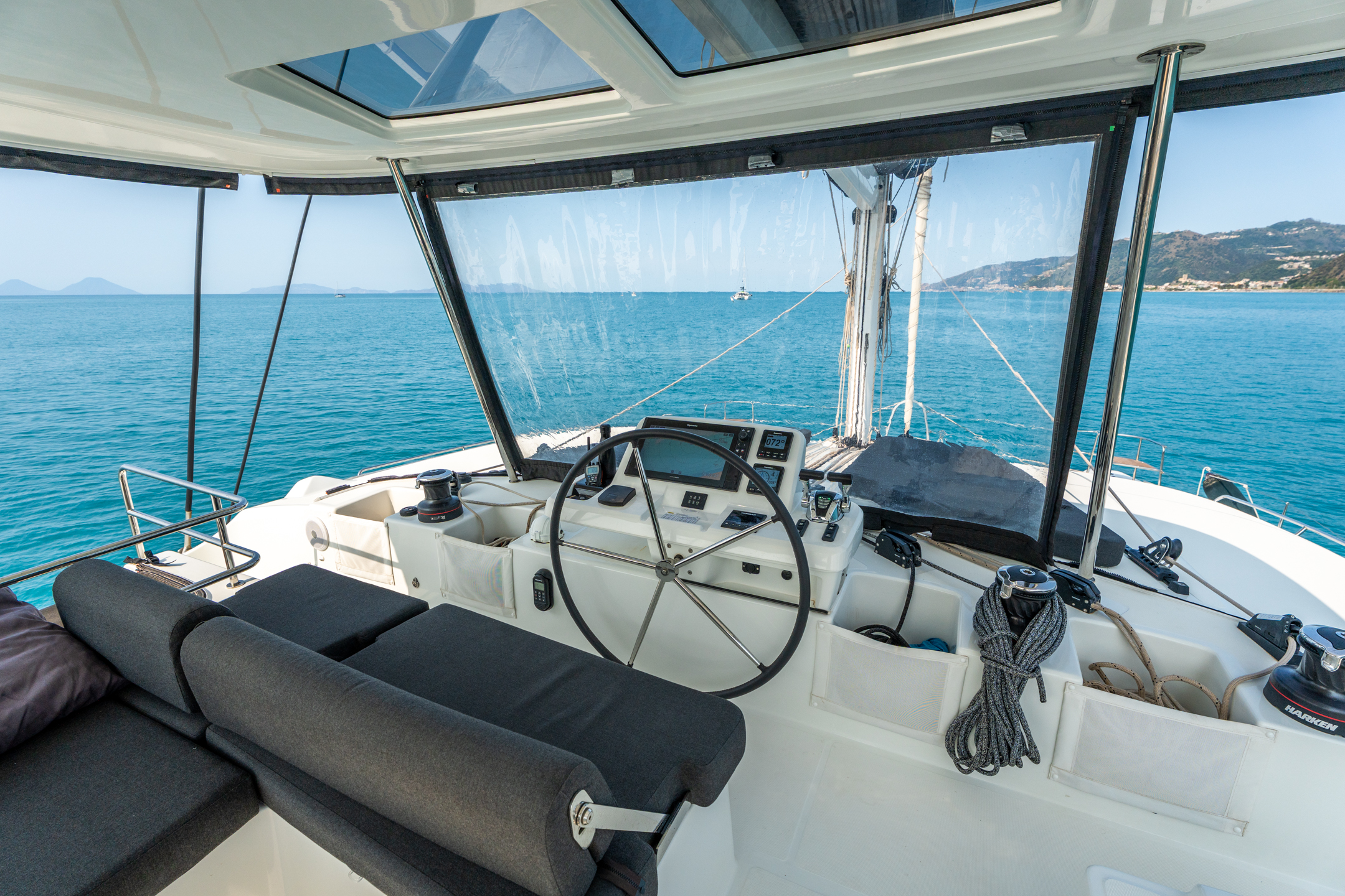 Lagoon 51 — photo 16