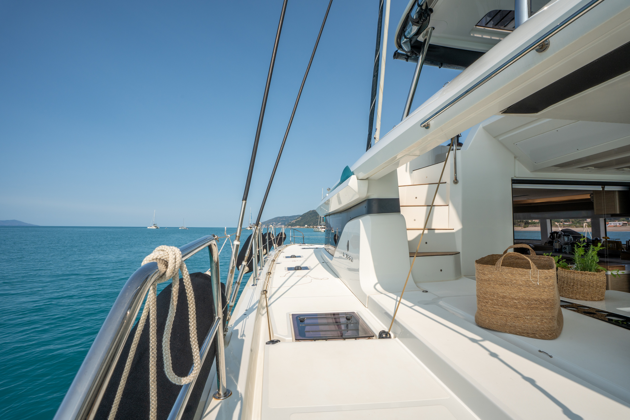 Lagoon 55 — photo 3
