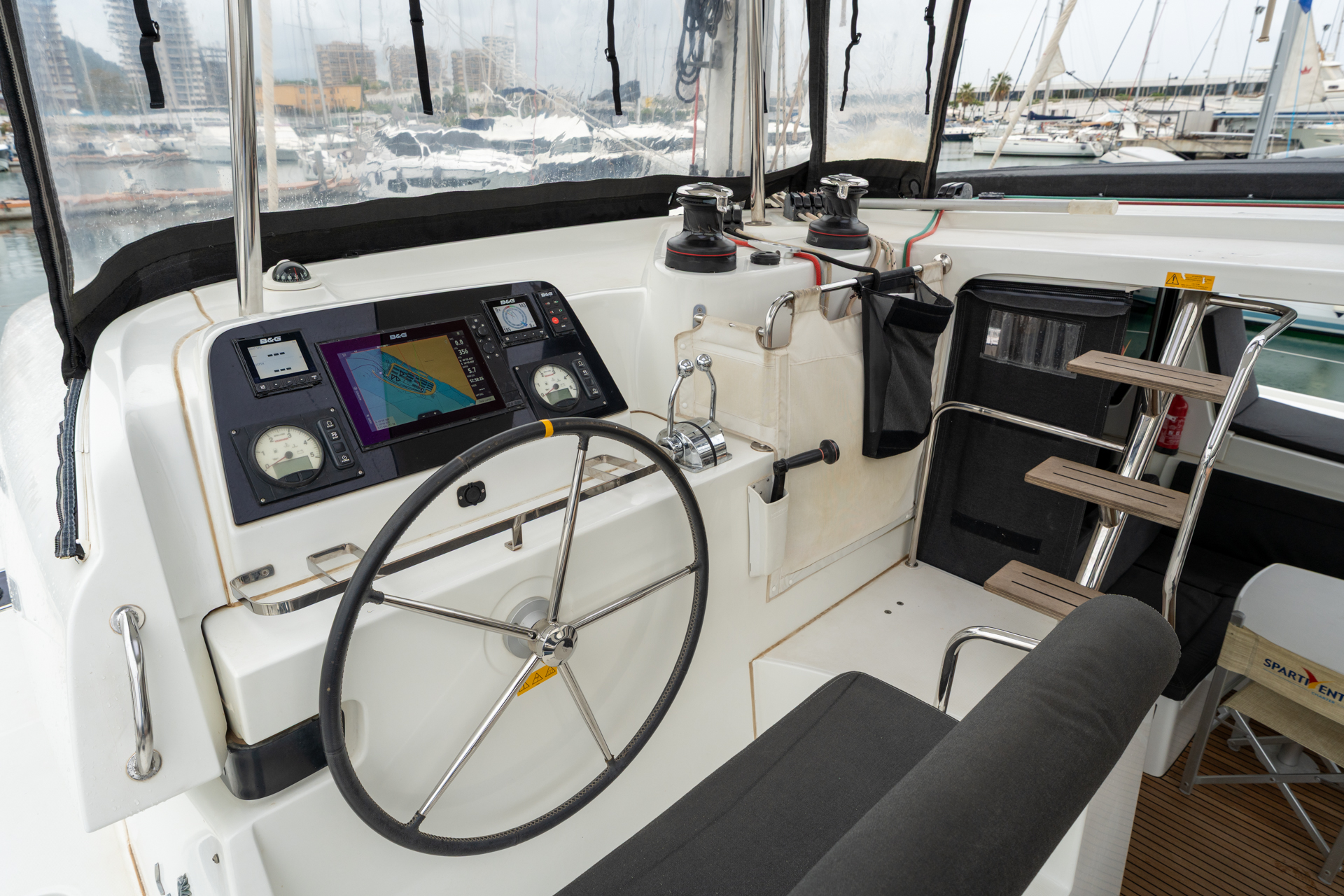 Lagoon 42 — photo 13