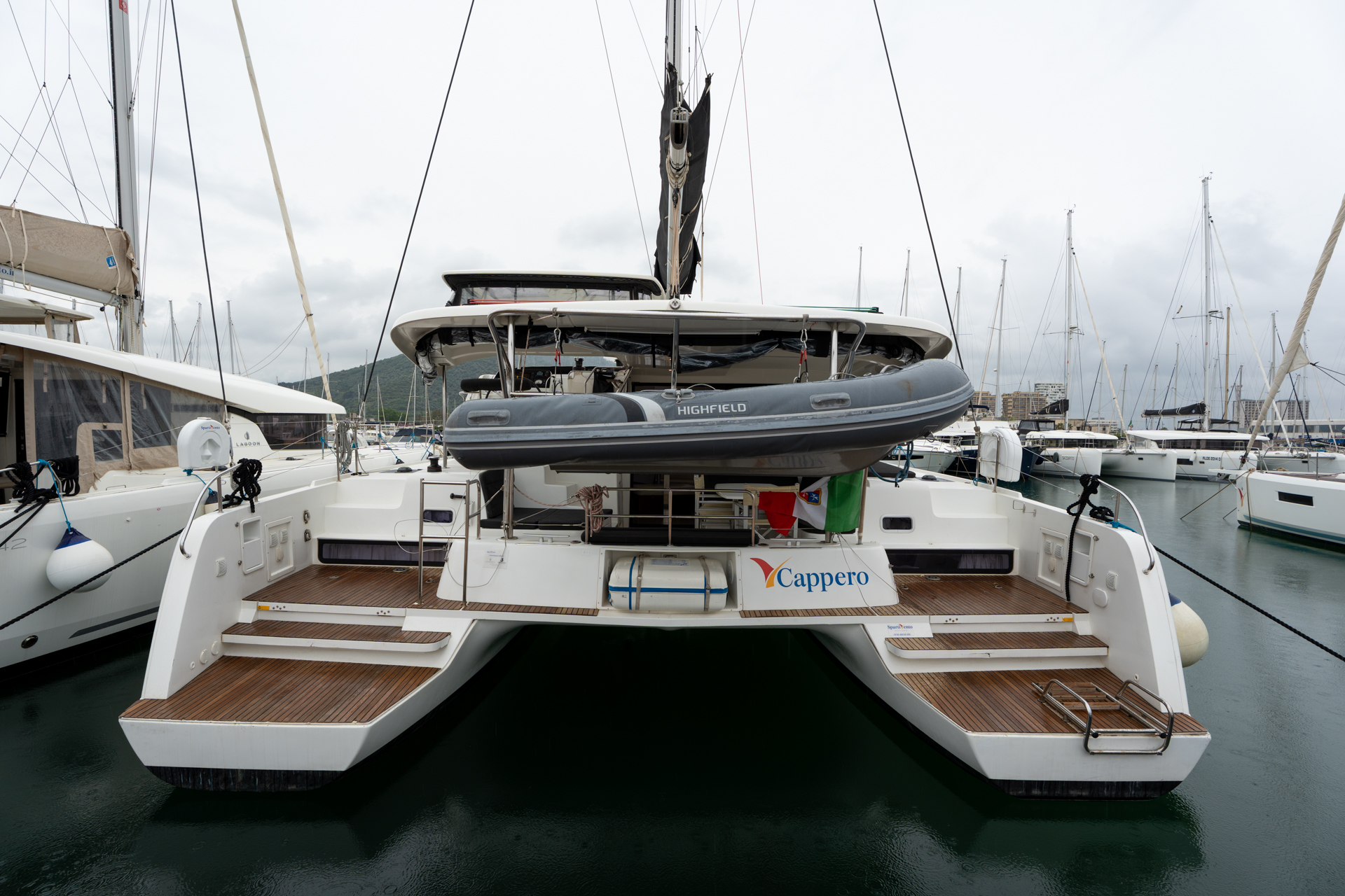 Lagoon 42 — photo 14