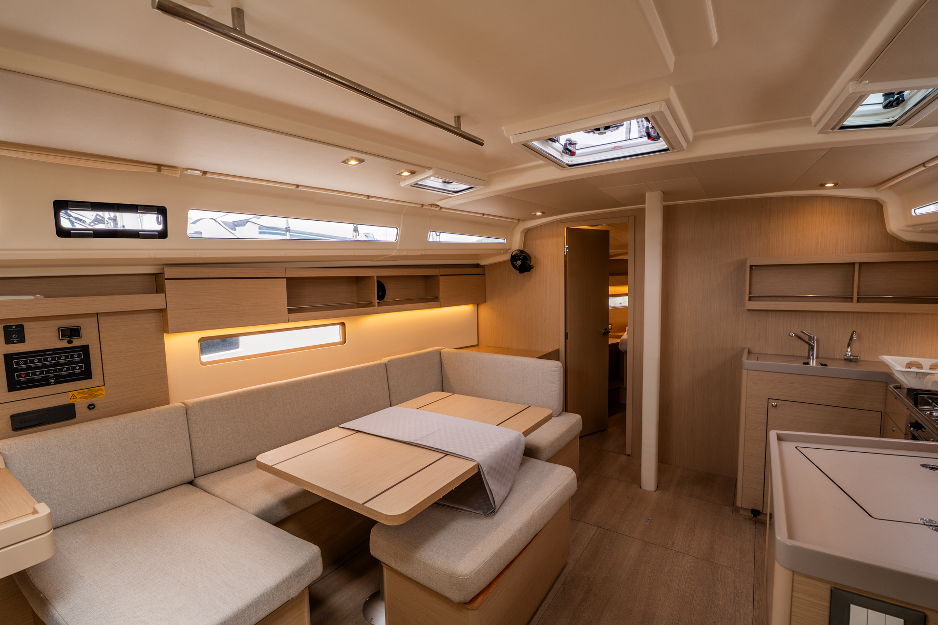 Oceanis 40.1 — photo 21