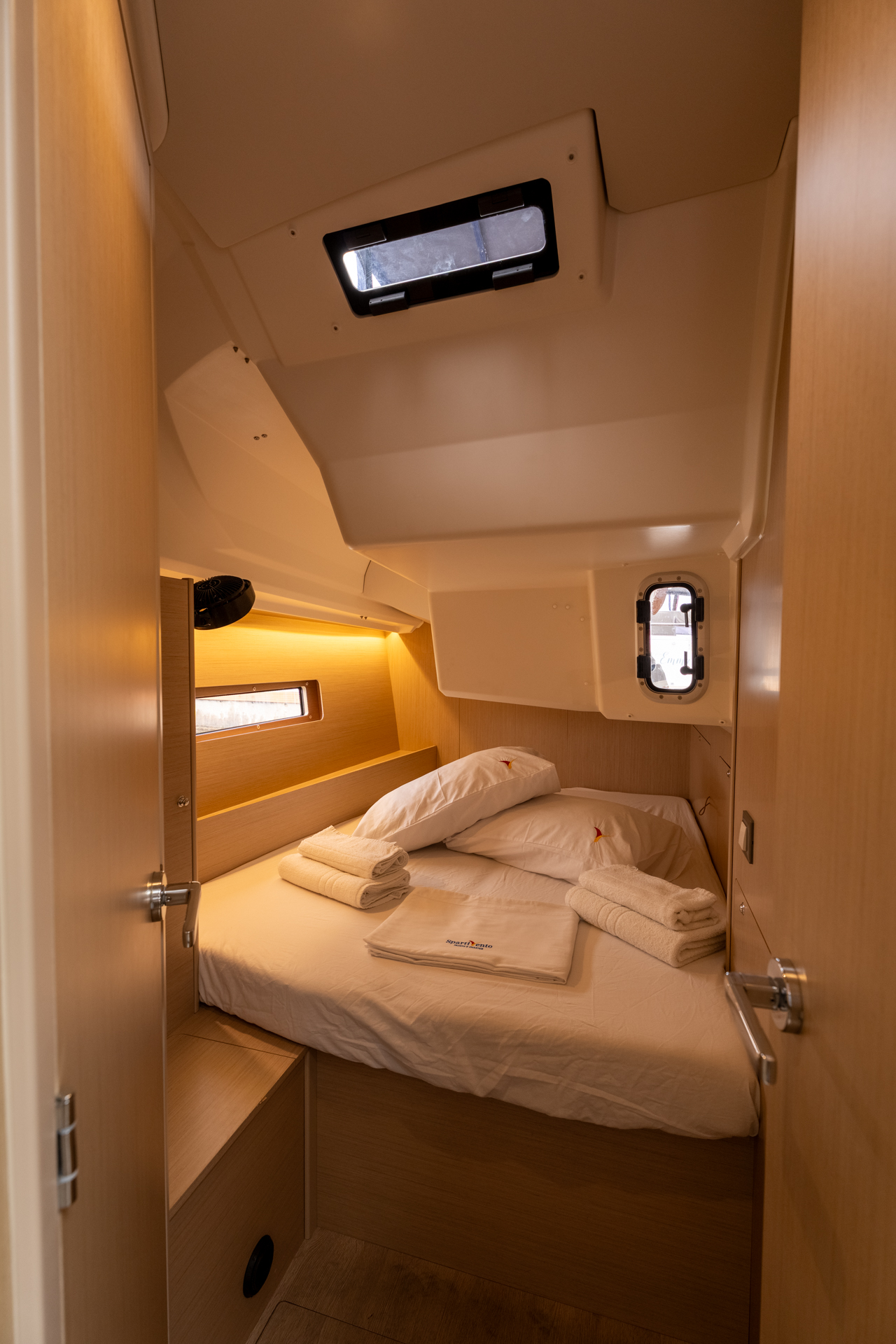 Oceanis 40.1 — photo 10