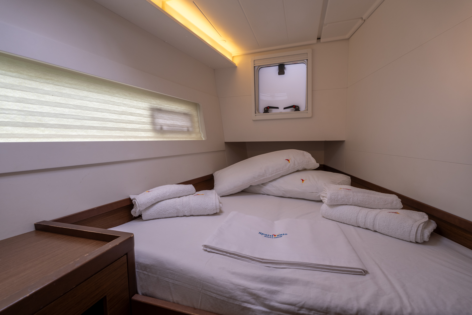 Lagoon 40 — photo 19