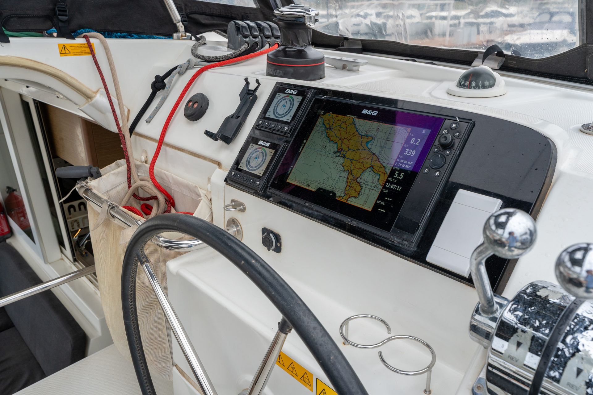 Lagoon 40 — photo 11