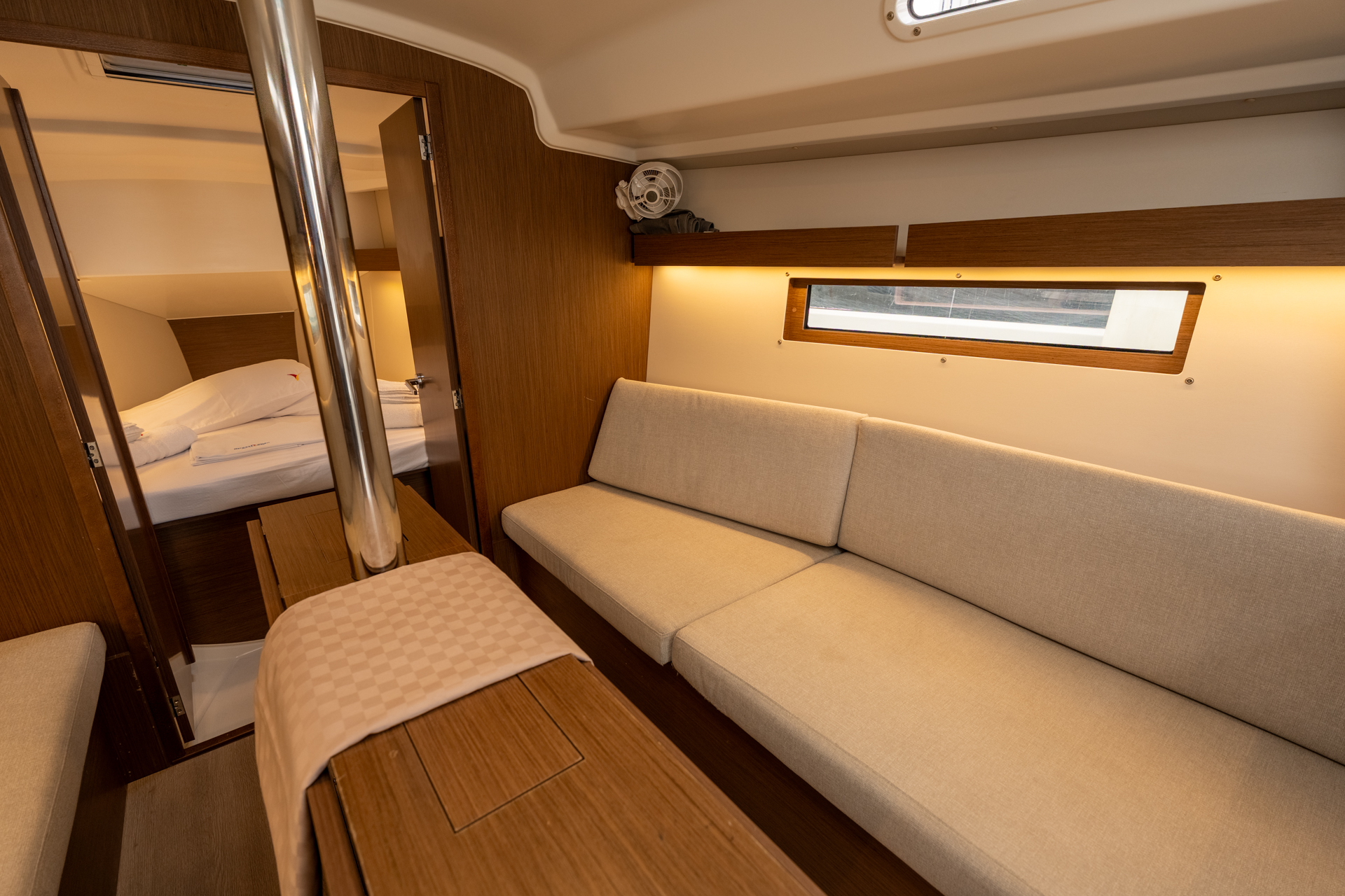 Oceanis 34.1 — photo 15