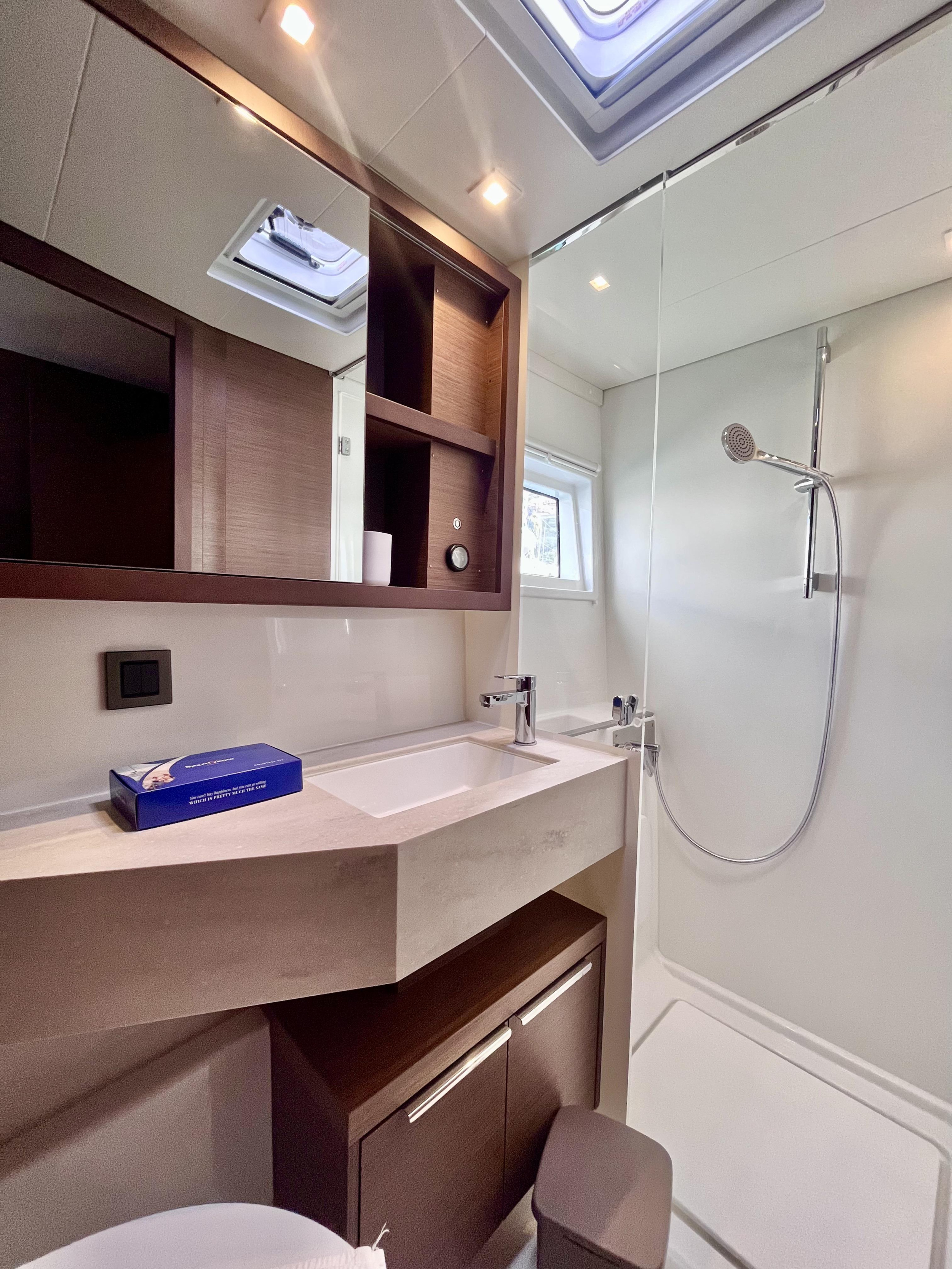 Lagoon 46 — photo 10