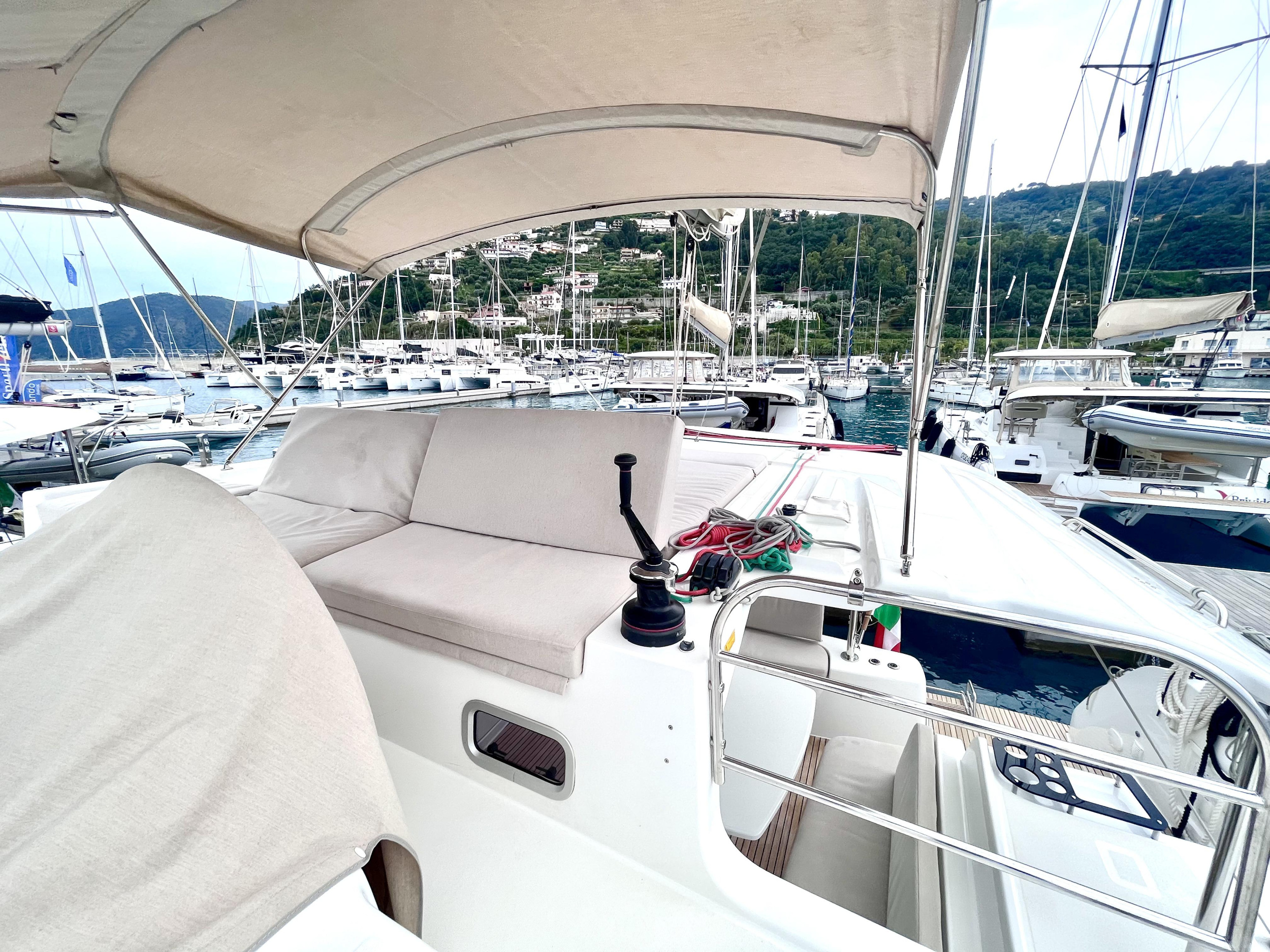 Lagoon 46 — photo 14