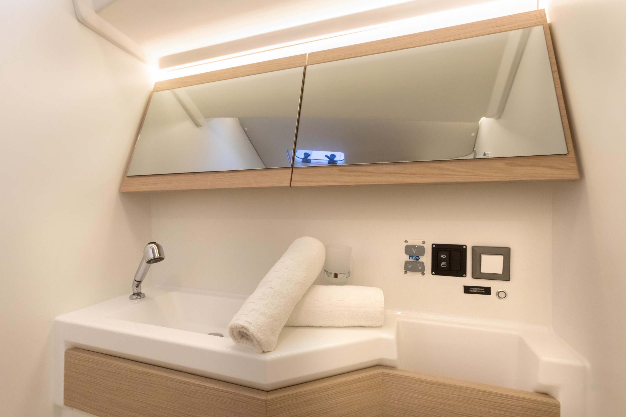 Oceanis 46.1 — photo 17