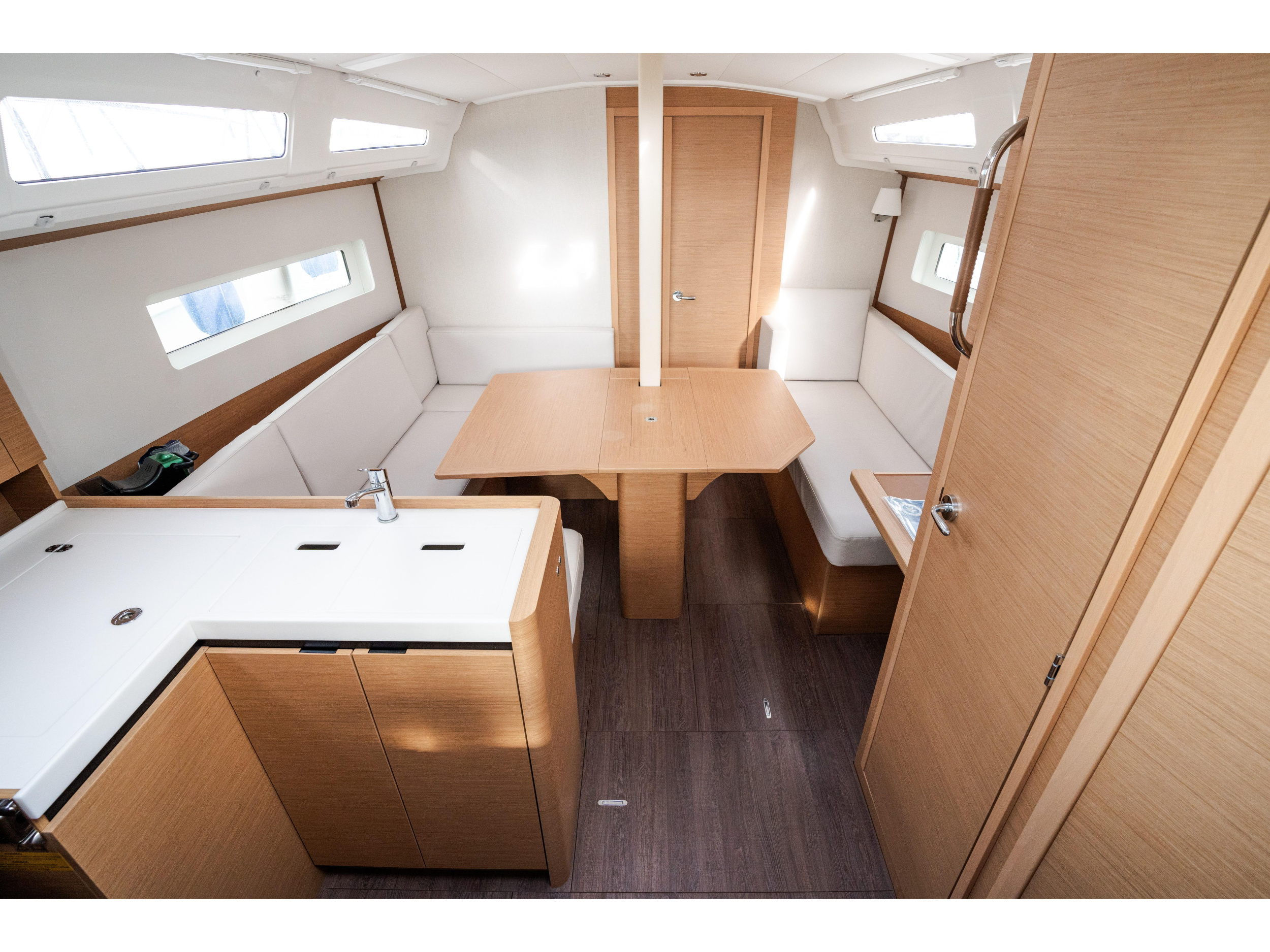 Sun Odyssey 380 — photo 10