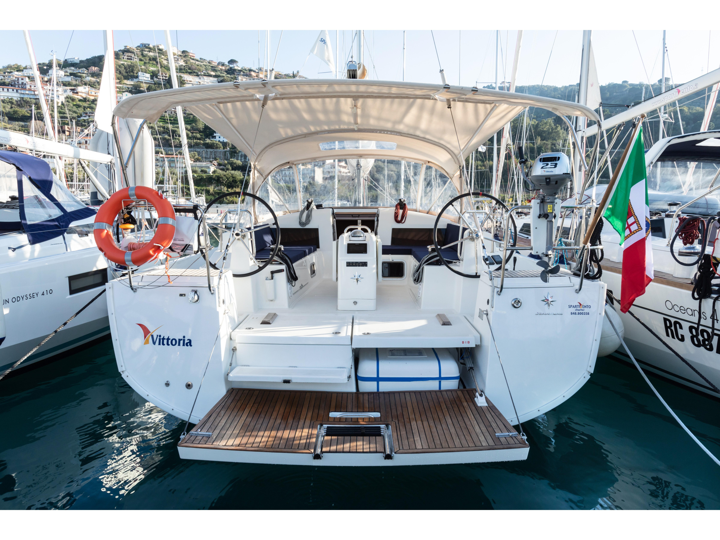 Sun Odyssey 440 — photo 1