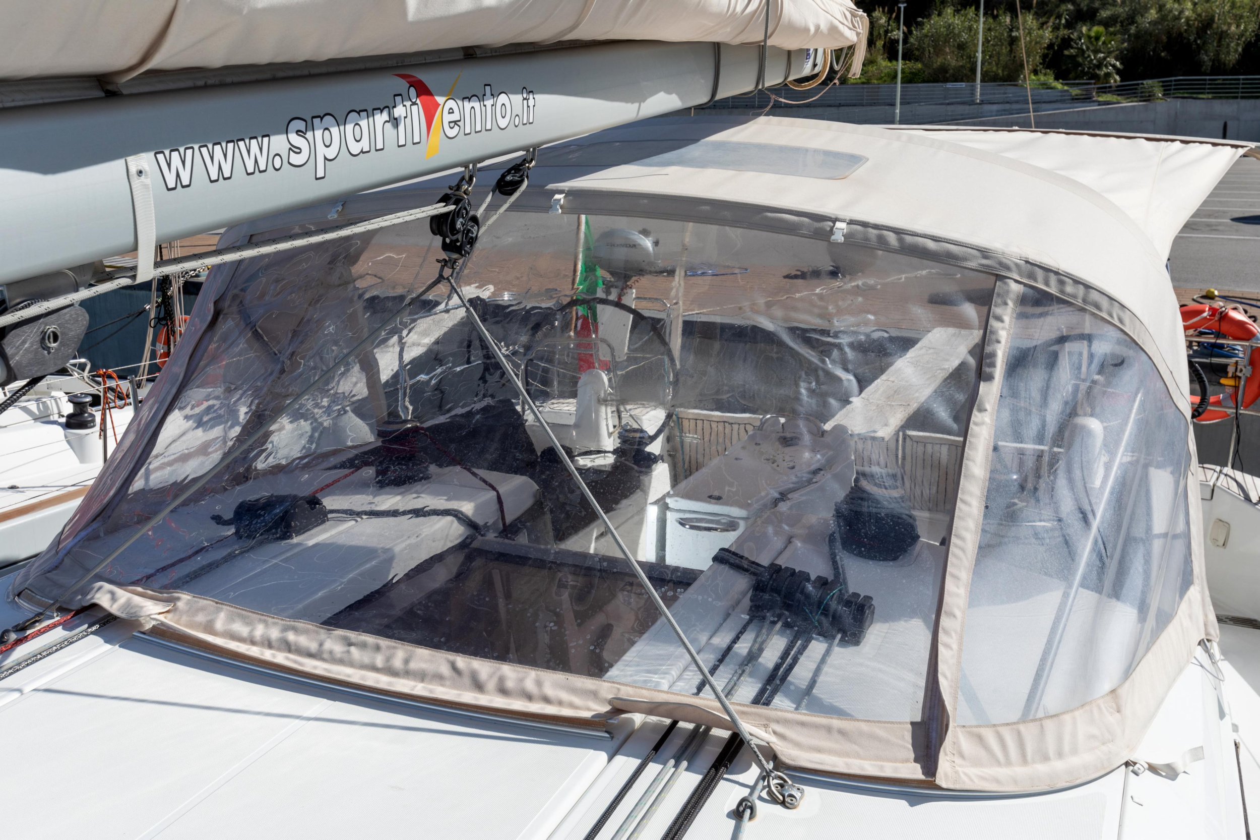 Sun Odyssey 440 — photo 17