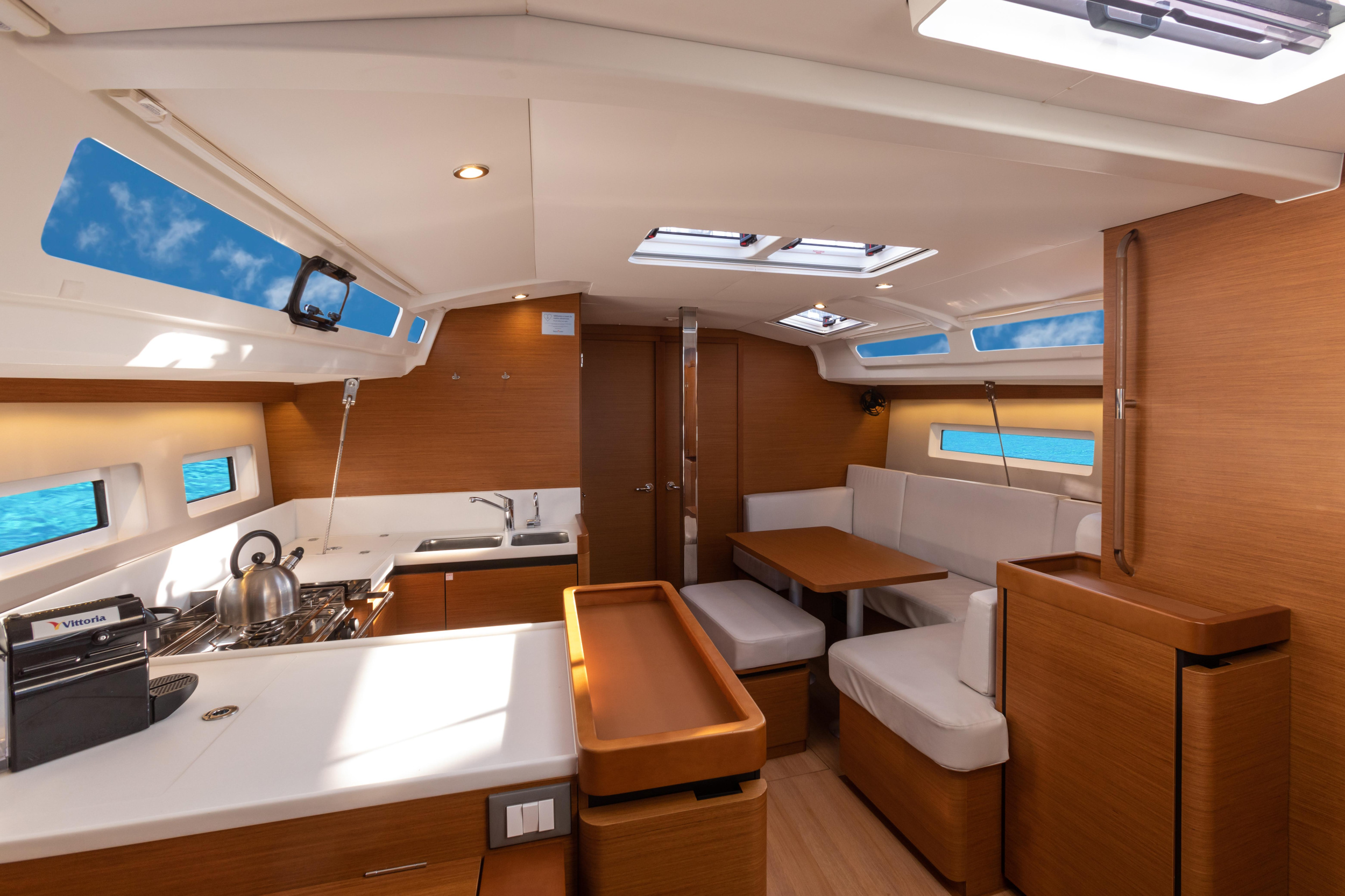 Sun Odyssey 440 — photo 23
