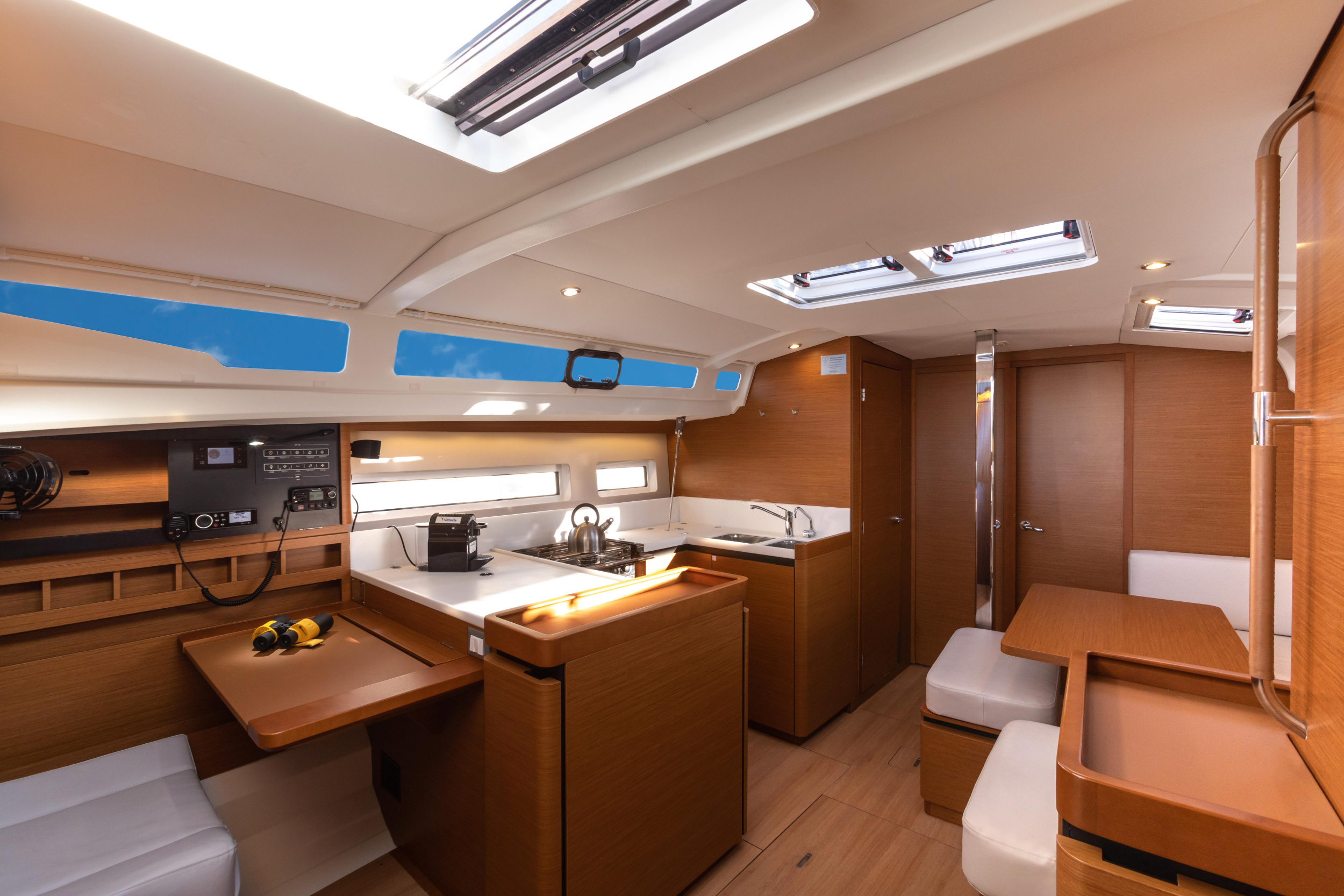 Sun Odyssey 440 — photo 11