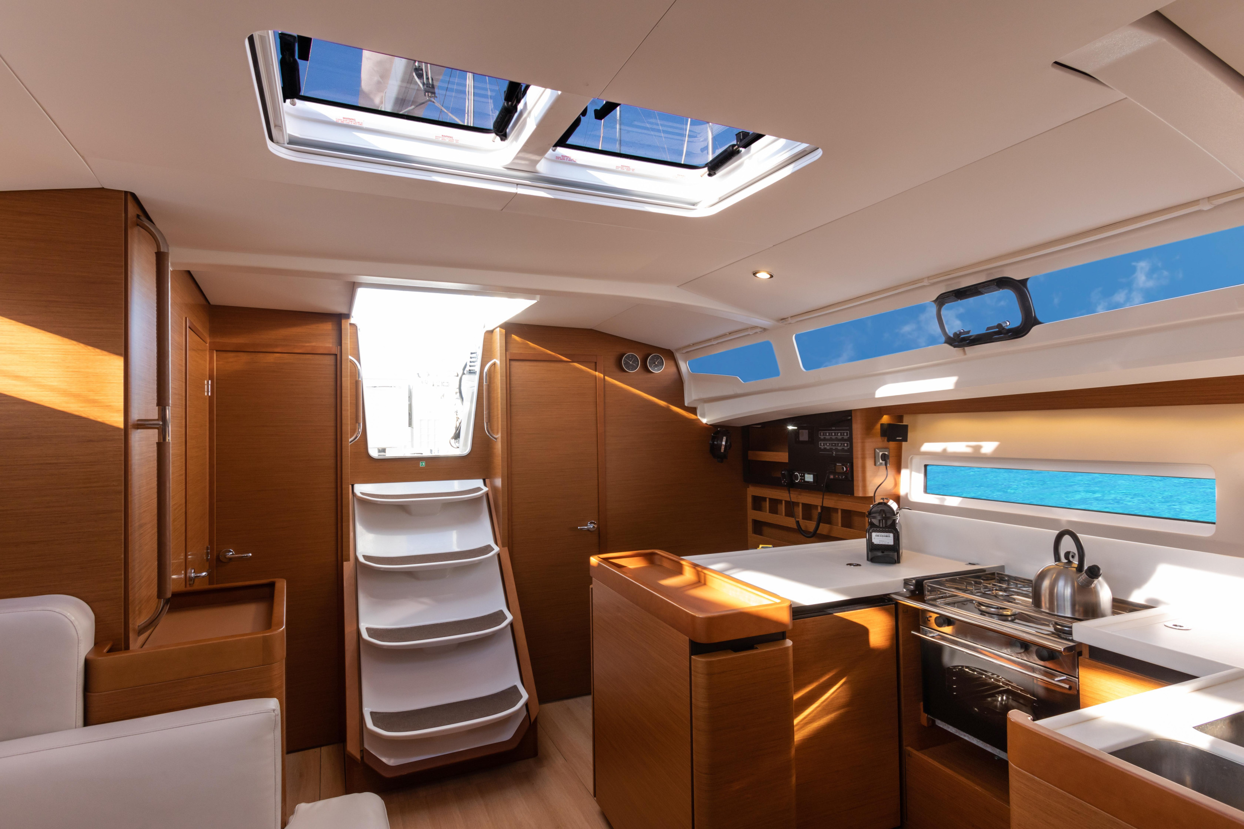 Sun Odyssey 440 — photo 4